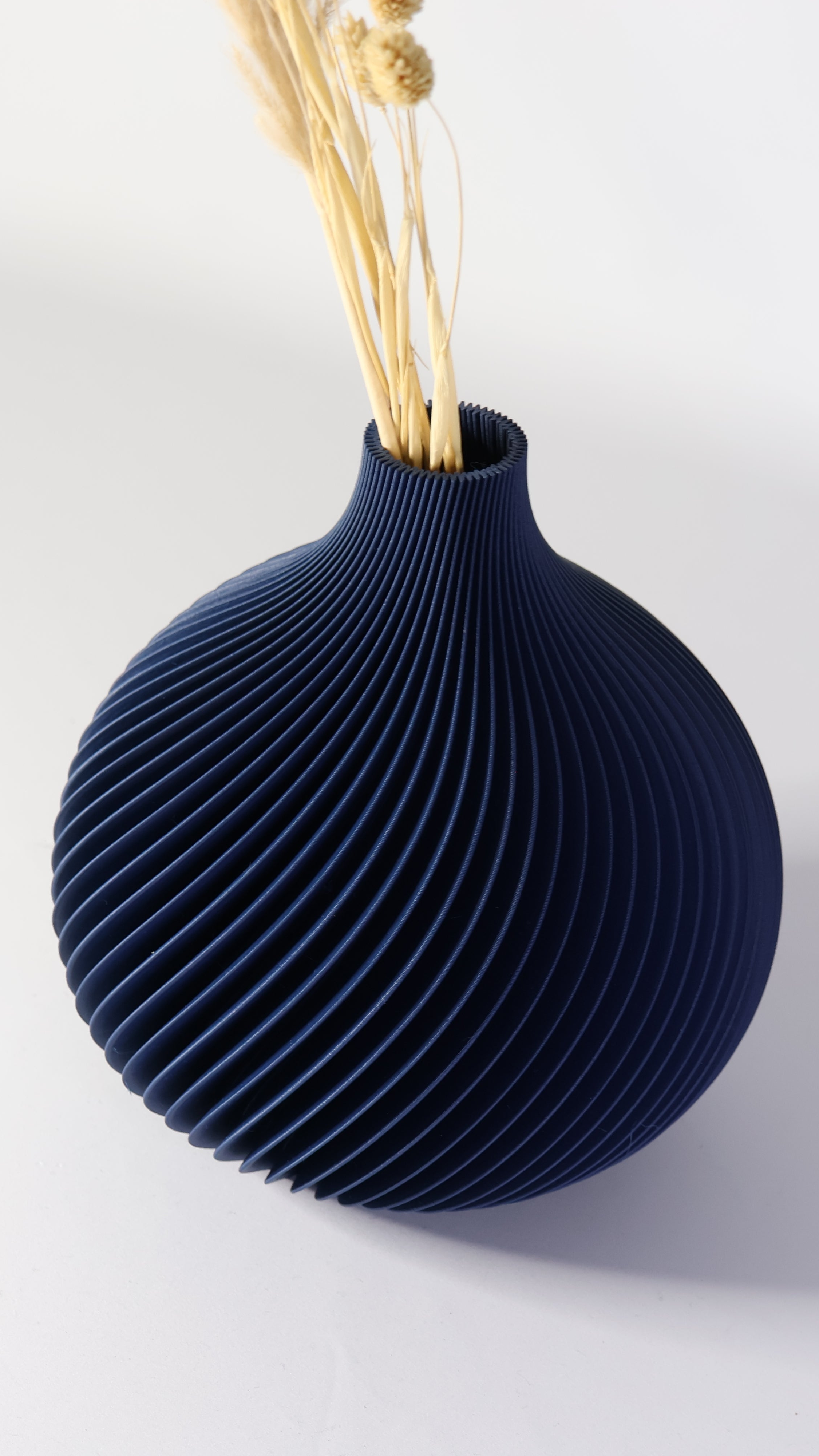 Yves Vase
